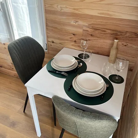 La Roulotte Des Gaillots مكان تخييم