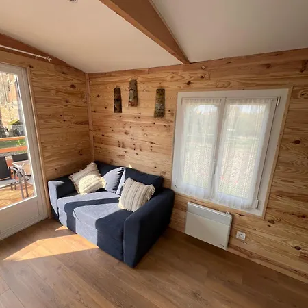 مكان تخييم La Roulotte Des Gaillots Moiremont