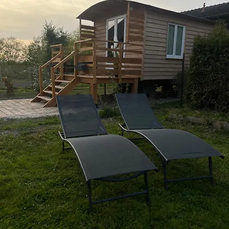 La Roulotte Des Gaillots مكان تخييم