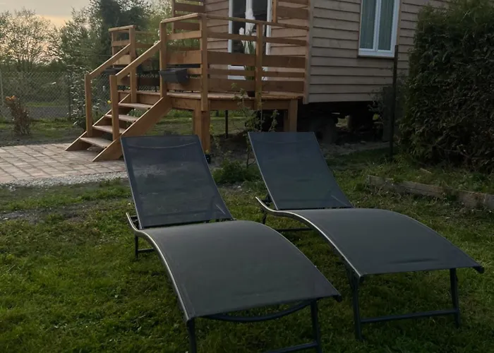 La Roulotte Des Gaillots مكان تخييم